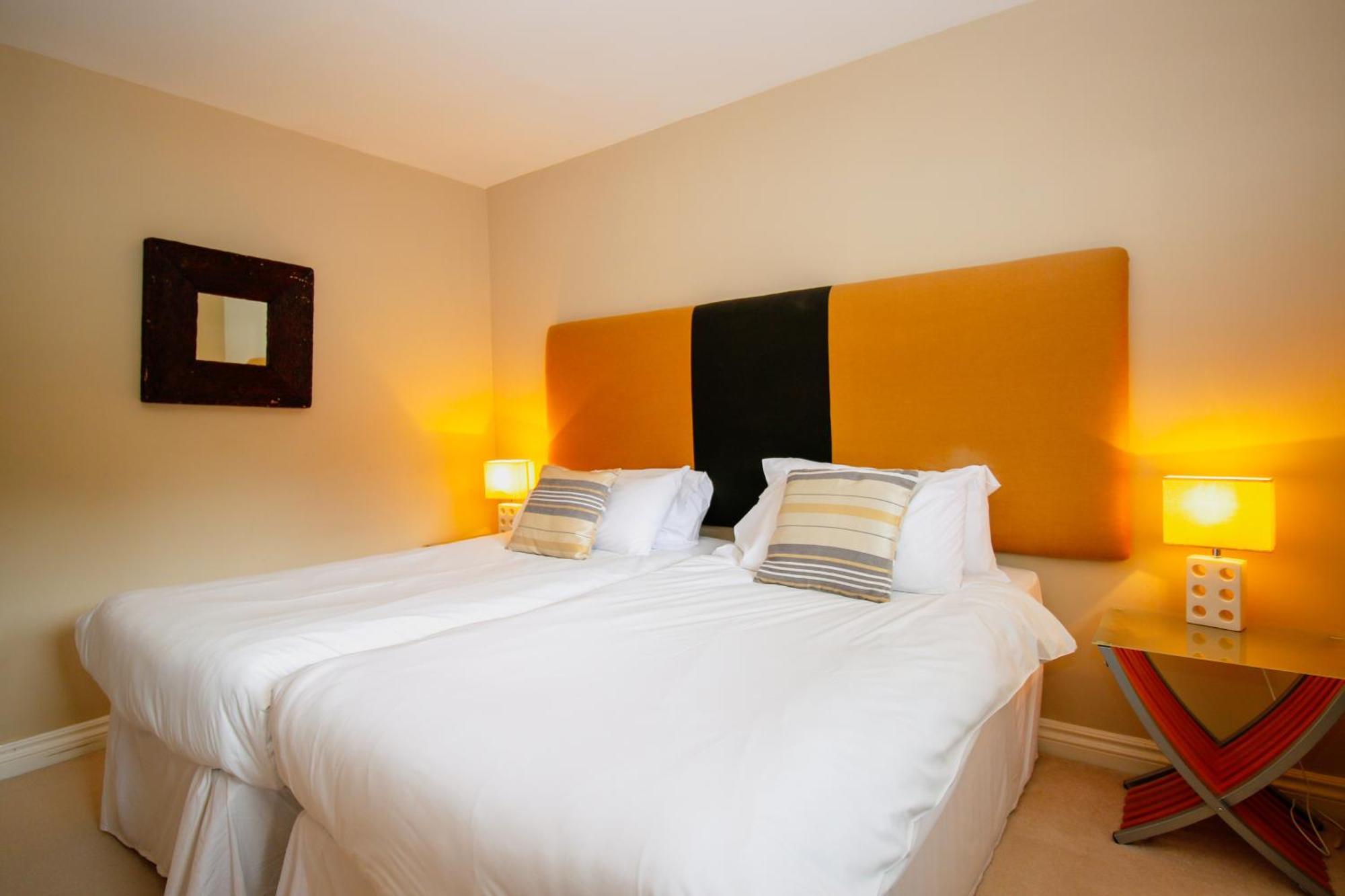 Turnberry Apartments Δωμάτιο φωτογραφία